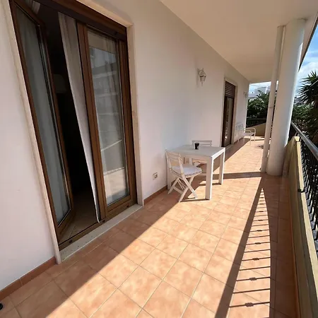 Maria Palese باري